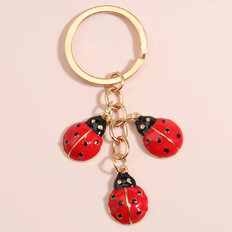 Wholesale Cartoon Insect Keychain Creative Oil ipping Coinella septempunctata Keychain Bag Pendant Cute Key Chain