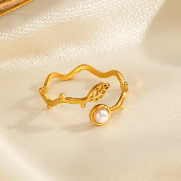 Wholesale Ion Plating (IP) 18K Gold Plated Leaves 304 Stainless Steel IG Style Waterproof Non Tarnish Open Rings