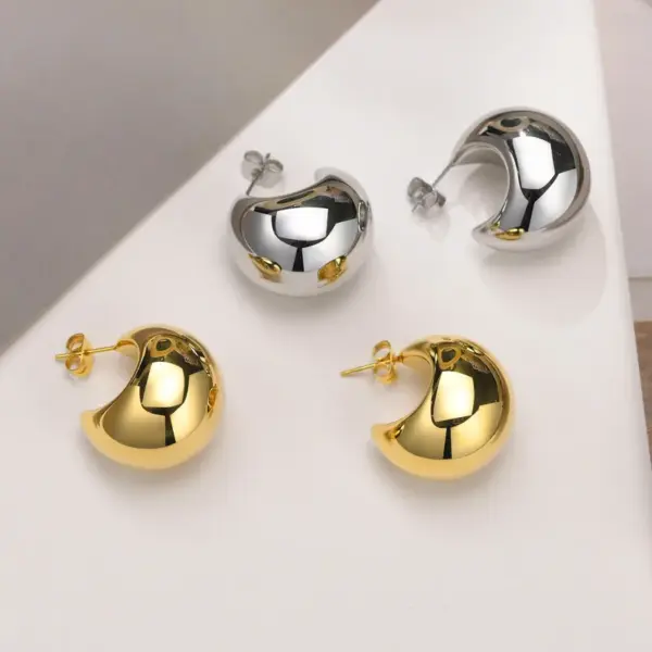 Wholesale 1 Pair Simple Style Solid Color Plating 201 Stainless Steel 18K Gold Plated Stainless Steel Earrings