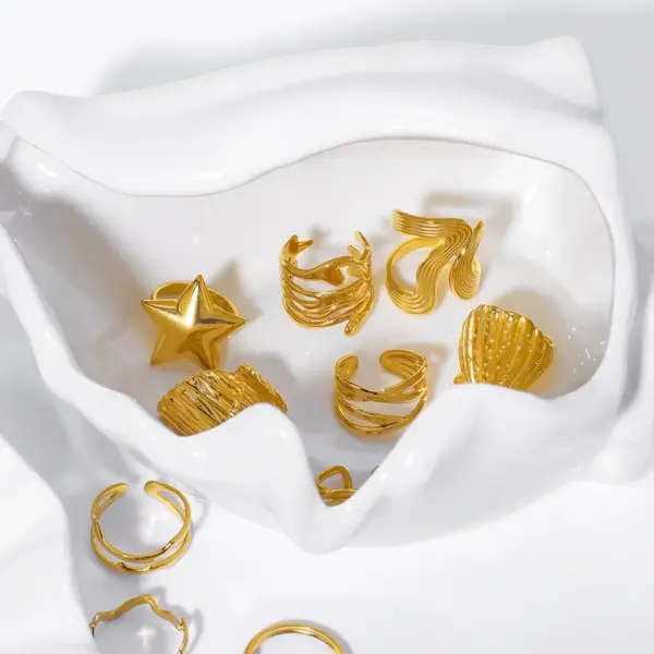 Wholesale 304 Stainless Steel Pentagram Geometric Spiral Stripe PVD Coated 18K Gold 18K Real Gold Plated Real Gold Plated Vintage Style Modern Style Simple Style Waterproof Non Tarnish Rings