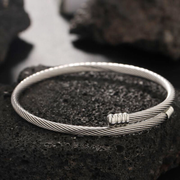 Wholesale Titanium Steel Bracelet Couple's Steel Wire Spiral Head Fashion Adjustable High Sense Bracelet