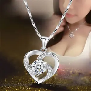 Wholesale Fashion Heart Shape Copper Rhinestones Pendant Necklace In Bulk