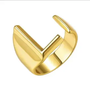 Letter L / Adjustable Opening