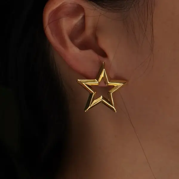 1 Pair Elegant Simple Style Classic Style Star 304 Stainless Steel Imitation Gold Electroplating Ear Studs