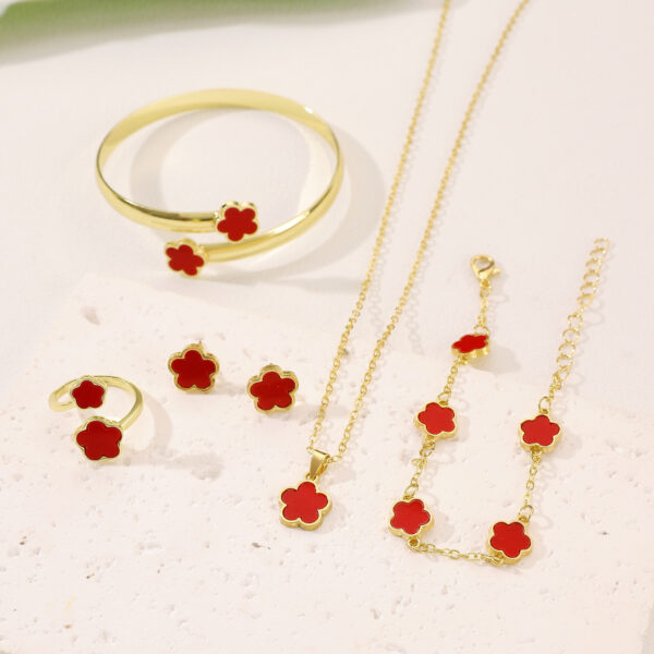 Wholesale Cross-border Hot Sale Five-leaf Clover Jewelry suit Women's Simple Oil Dropping Lucky Flower Necklace All-match Bracelet Earrings 5-piece Set