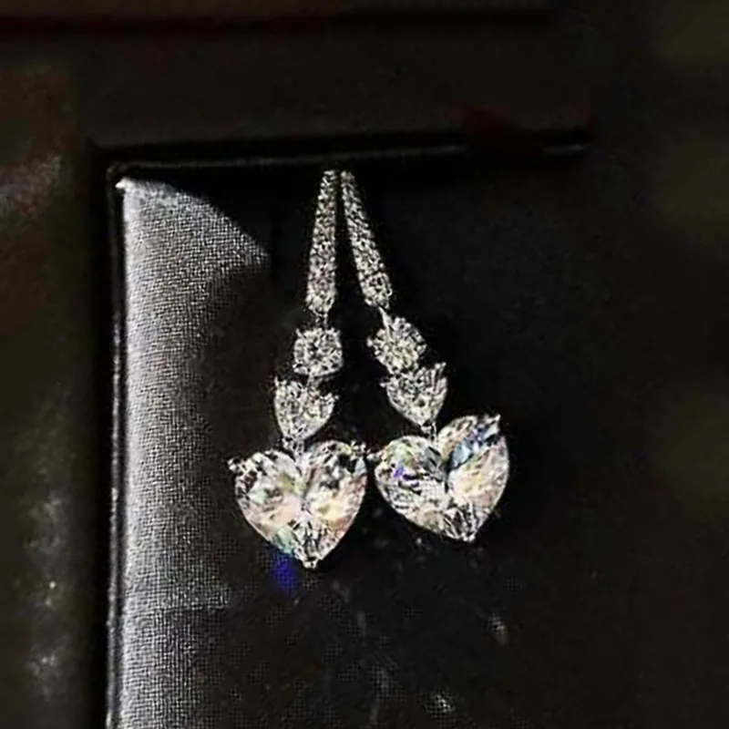 Wholesale Simple Heart-shaped Copper-plated Platinum Zircon Geometric Earrings