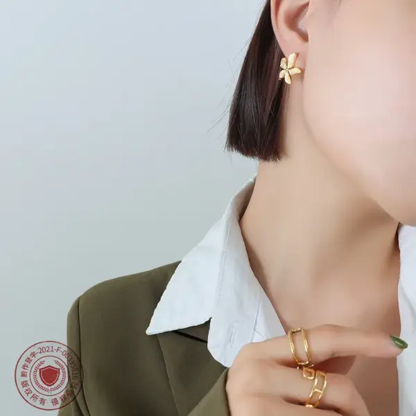Wholesale French Style Geometric Plating 304 Stainless Steel No Inlaid 18K Gold Plated Earrings