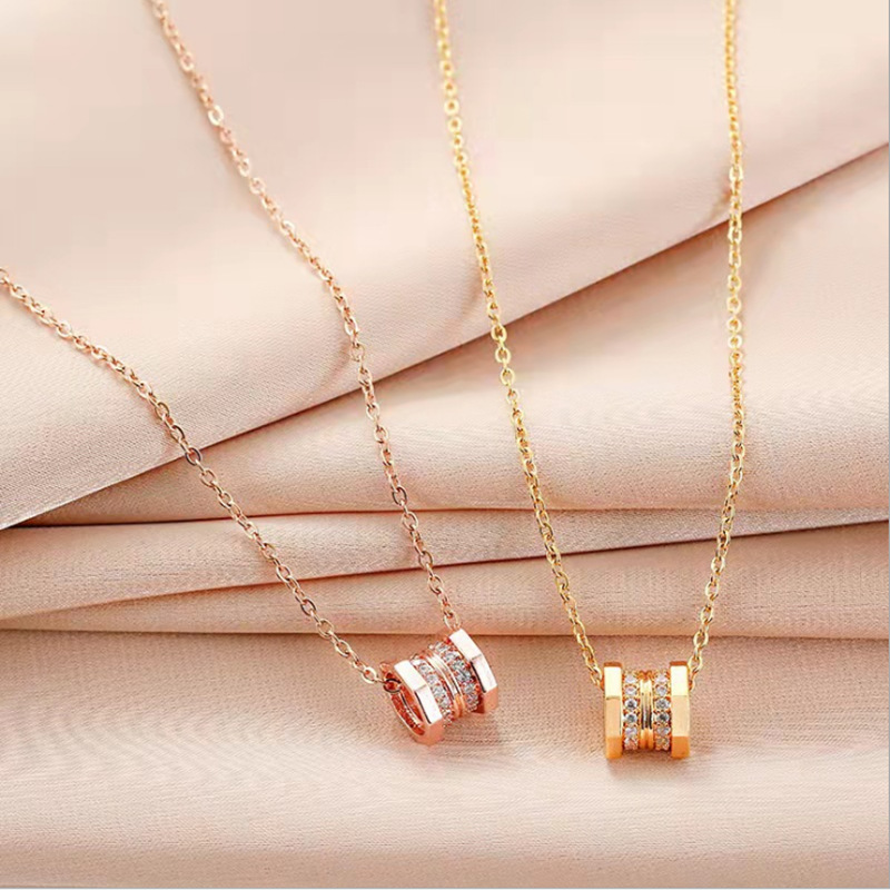 Wholesale 2024 Explosive Simple All-match Small Man Waist Internet Celebrant Wheel Necklace Stainless Steel Necklace Fashion Micro Zircon Pendant