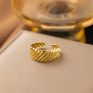 41 / Gold