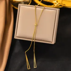 17 [Ah6019] Triangle Tassel Necklace / Gold