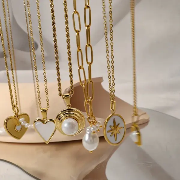 Wholesale PVD Coated 18K Gold Real Gold Plated Round Oval Heart Shape 304 Stainless Steel Imitation Pearl IG Style Waterproof Non Tarnish 304 Stainless Steel Lobster Trigger Clasp Closure Pendant Necklace