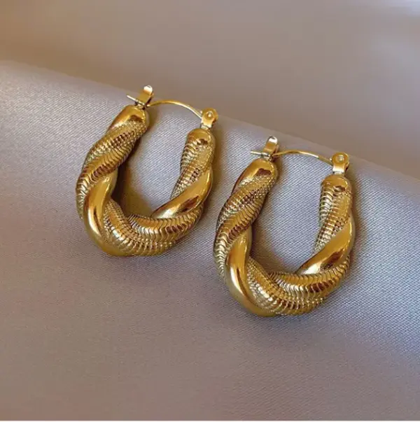 PVD Coated Real Gold Plated 18K Gold Twist Titanium Steel Simple Style Classic Style Waterproof Non Tarnish Ear Studs