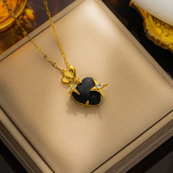 Wholesale PVD Coated Real Gold Plated Heart Shape Stainless Steel Classic Style Waterproof Non Tarnish Titanium Steel Pendant Necklace