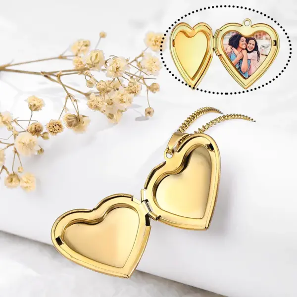 Wholesale PVD Coated Real Gold Plated Square Oval Heart Shape 304 Stainless Steel Vintage Style Classic Style Waterproof Non Tarnish 304 Stainless Steel Pendant Necklace