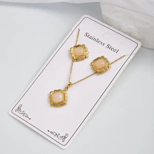 Wholesale 304 Stainless Steel Pearl Imitation Necklace Earring Set Round Square Casual Holiday Modern Polished Plated Jewelry Accessories