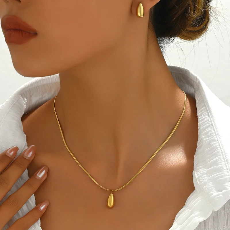 Wholesale PVD Coated Real Gold Plated 14K Gold Geometric 304 Stainless Steel Elegant Retro Simple Style Waterproof Non Tarnish Earrings Necklace