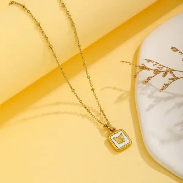 PVD Coated Real Gold Plated 18K Gold Heart Shape Butterfly Titanium Steel Elegant Waterproof Non Tarnish Titanium Steel Pendant Necklace