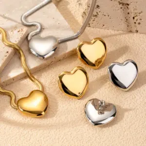 PVD Coated Heart Shape 304 Stainless Steel French Style Simple Style Waterproof Non Tarnish Jewelry Set