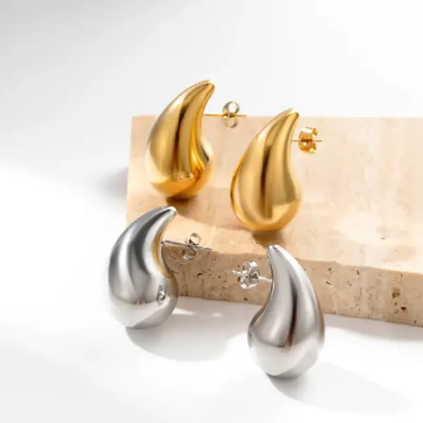 PVD Coated Water Droplets 304 Stainless Steel Elegant Simple Style Waterproof Non Tarnish Ear Studs
