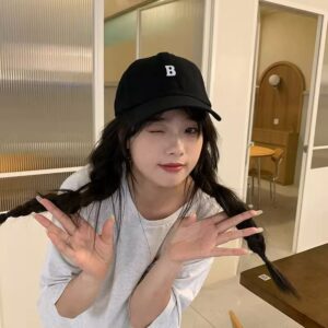 Small B patch baseball cap-Black / Adjustable