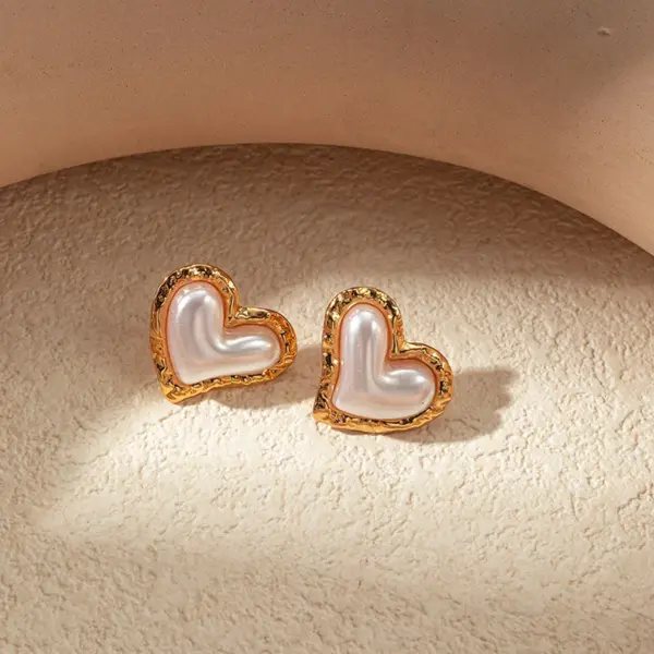 Wholesale PVD Coated 14K Gold Real Gold Plated Oval Heart Shape 304 Stainless Steel Sweet Waterproof Non Tarnish Ear Studs