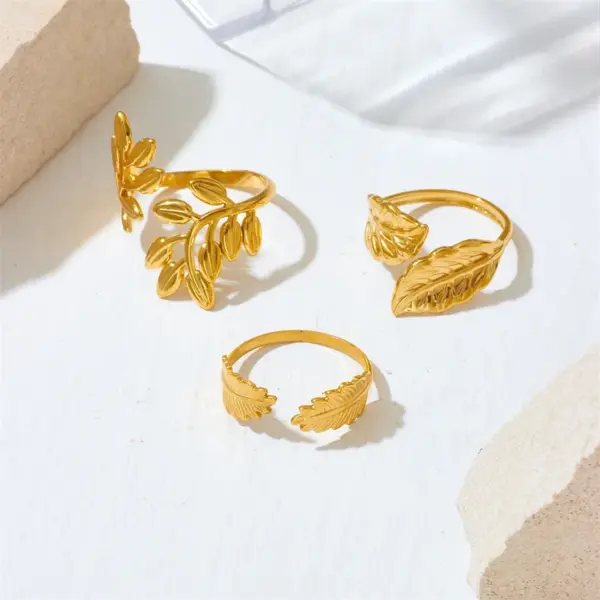 Wholesale 304 Stainless Steel Circle PVD Coated Rhinestones 18K Real Gold Plated Simple Style Waterproof Non Tarnish Inlay Open Rings