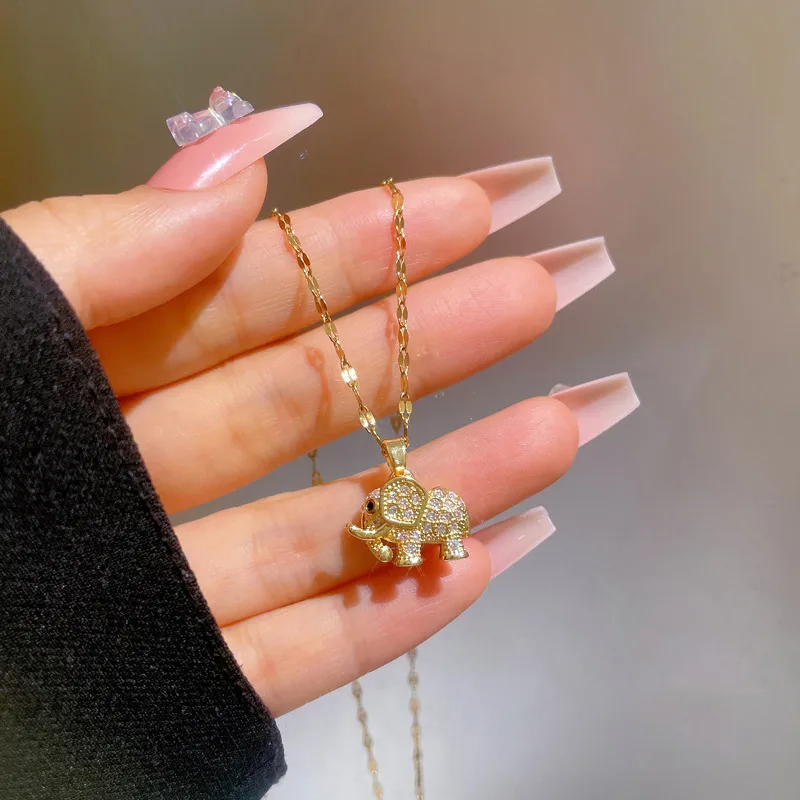 Wholesale Water Plating Vacuum Real Gold Plated 18K Elephant 304 Stainless Steel Casual Waterproof Non Tarnish 201 Pendant Necklace