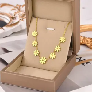 8938-Gold