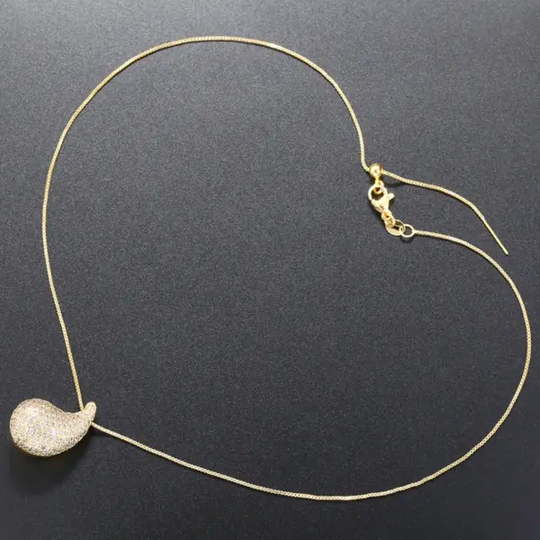 Wholesale Casual Elegant Shiny Water Droplets Copper Plating Inlay Zircon 18k Gold Plated Pendant Necklace