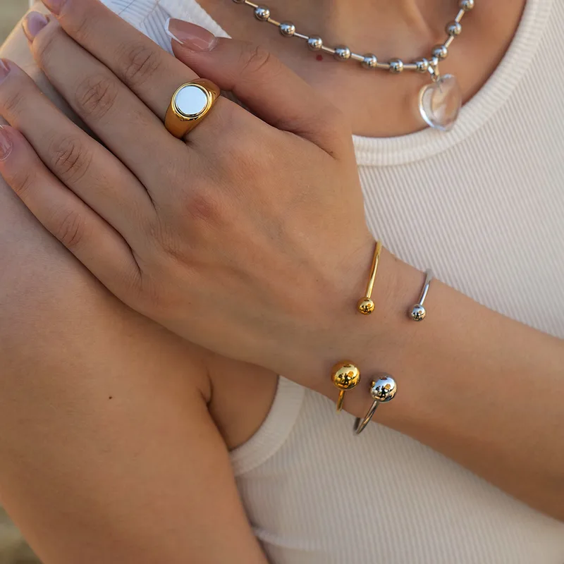 Wholesale Stainless Steel Ball PVD Coated Real Gold Plated Simple Style Waterproof Non Tarnish Gold Bangle