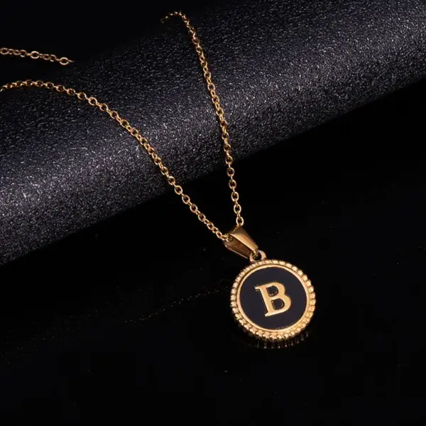 Wholesale PVD Coated 18K Gold Plated Round Letter 304 Stainless Steel Fashion Waterproof Non Tarnish 304 Stainless Steel Pendant Necklace