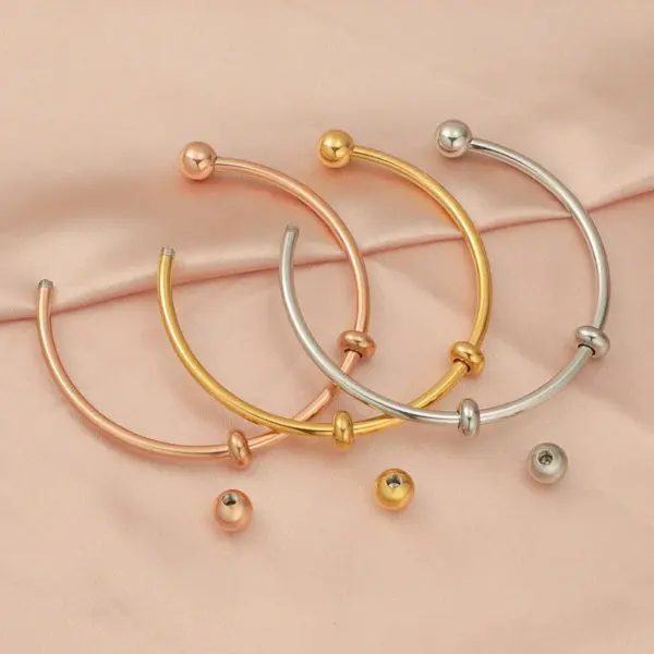 Wholesale PVD Coated 18K Gold Rose Gold Real Gold Plated Solid Color Stainless Steel Retro Waterproof Non Tarnish Bangle