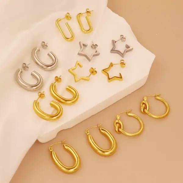 Wholesale 1 Pair Simple Style U Shape Pentagram Round 304 Stainless Steel 18K Gold Plated Earrings