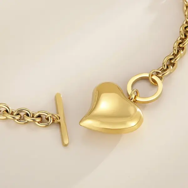 Wholesale 304 Stainless Steel Heart Shape PVD Coated 18K Real Gold Plated Simple Style Waterproof Non Tarnish Plating Bracelets Necklace