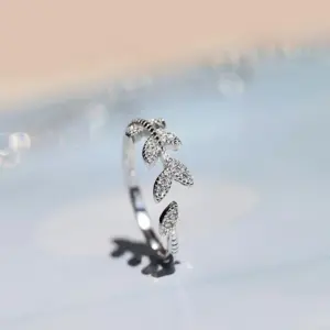Wholesale Simple Style Classic Style Leaf Copper No Inlaid Women'S Rings