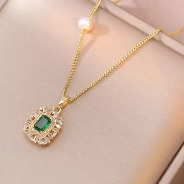 Titanium Steel Zircon Flower Necklace Women's Fashion Jewelry Bohemian Style Micro-Paved Small Batch Design Luxury Aesthetic