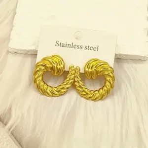 Gold Earrings 114 / 18k