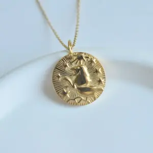 Gold / Leo-Cross chain