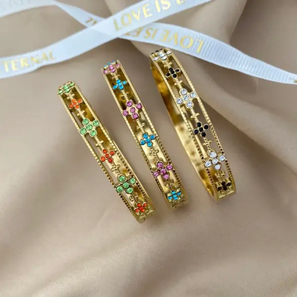 Wholesale Elegant Cross Pattern Titanium Steel Bracelet High-End Design Sensation Small Audience Gold Plated