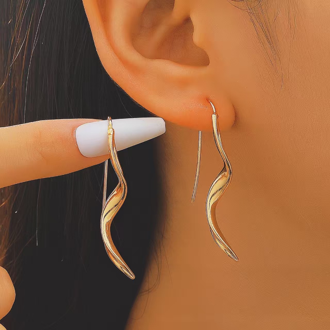 Wholesale Twisted Leaf Earrings