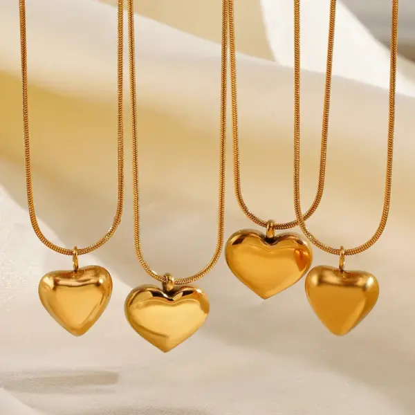 304 Stainless Steel 18K Gold Plated Simple Style Heart Shape Pendant Necklace
