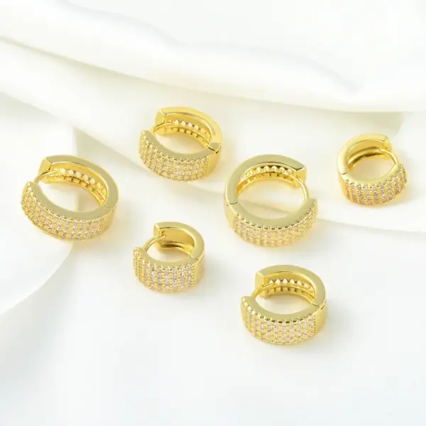 Wholesale 1 Piece Simple Style Round Plating Inlay Brass Zircon 18k Gold Plated Silver Plated Earrings