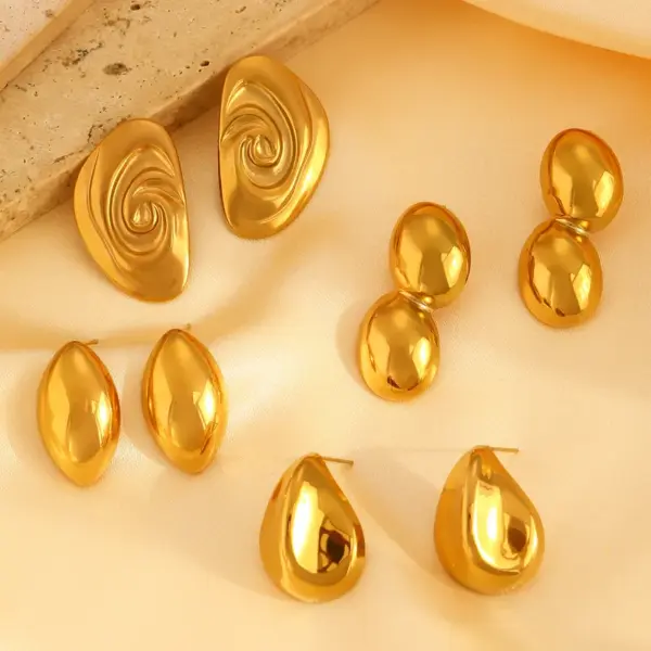 1 Pair Retro Simple Style Commute Geometric 304 Stainless Steel 18K Gold Plated Ear Studs