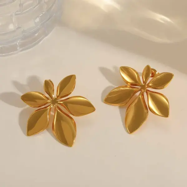 1 Pair Casual Classic Style Irregular Leaves Plating 304 Stainless Steel 18K Gold Plated Ear Studs