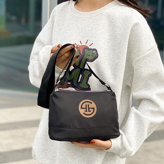 oly-b939af813414041a76318e6a82d42bb3 Wholesale Texted Crossbody Small Bag Nylon Multi-layer Shoulder Bag Casual Lightweight Mother's Wash Bag