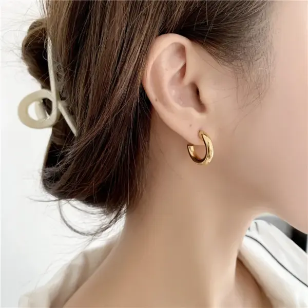 Wholesale 1 Pair Simple Style Solid Color Plating Stainless Steel Gold Plated Earrings