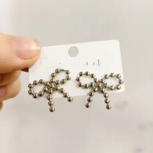 Steel Color Earrings 076 / 18k