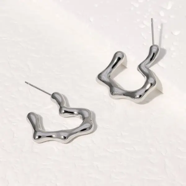 Wholesale PVD Coated Real Gold Plated 18K Gold Heart Shape 304 Stainless Steel Simple Style Waterproof Non Tarnish Ear Studs