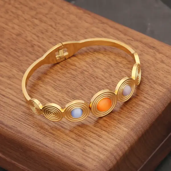 Wholesale PVD Coated 18K Gold Real Gold Plated Geometric Stainless Steel Basic Retro Modern Style Waterproof Non Tarnish Bangle