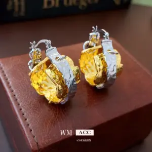 Pleated circle double-layer ear buckle